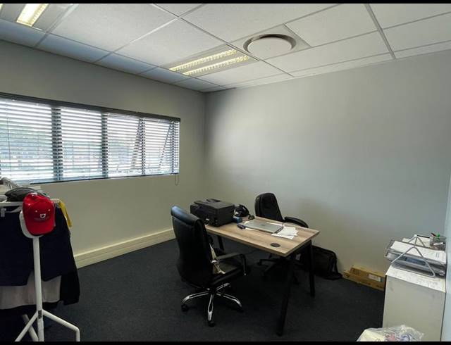 INDUSTRIAL PROPERTY TO RENT IN LOUWLARDIA